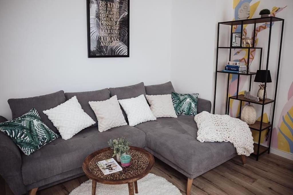 Cozy Dreams: Deluxe 2-Zimmer-Apartment -Kueche Nürnberg Kültér fotó